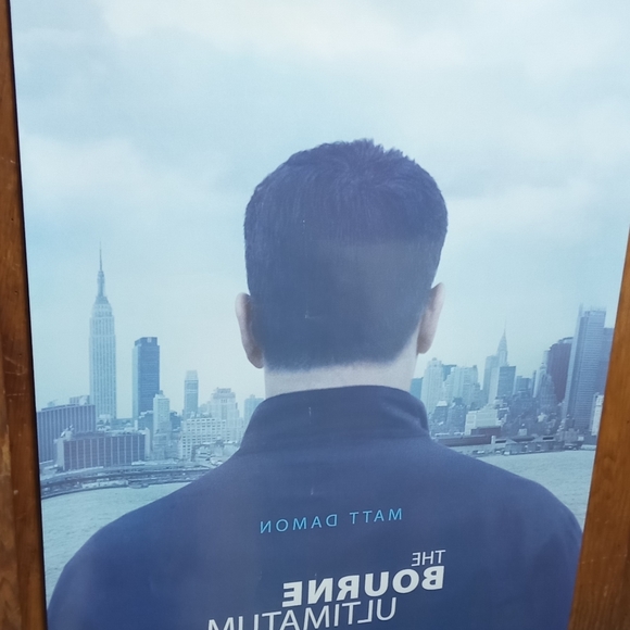 ORIGINAL Movie Theater Poster: The Bourne Ultimatum [40" x 27"; Double-Sided] - Picture 9 of 10